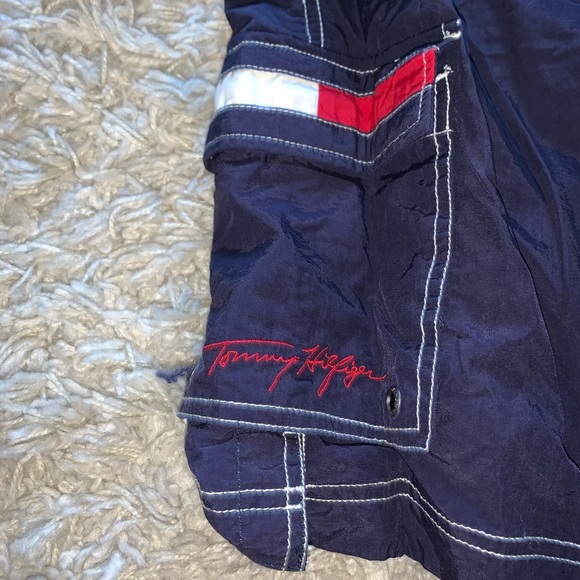 Tommy Hilfiger Shorts - Picture 2 of 5